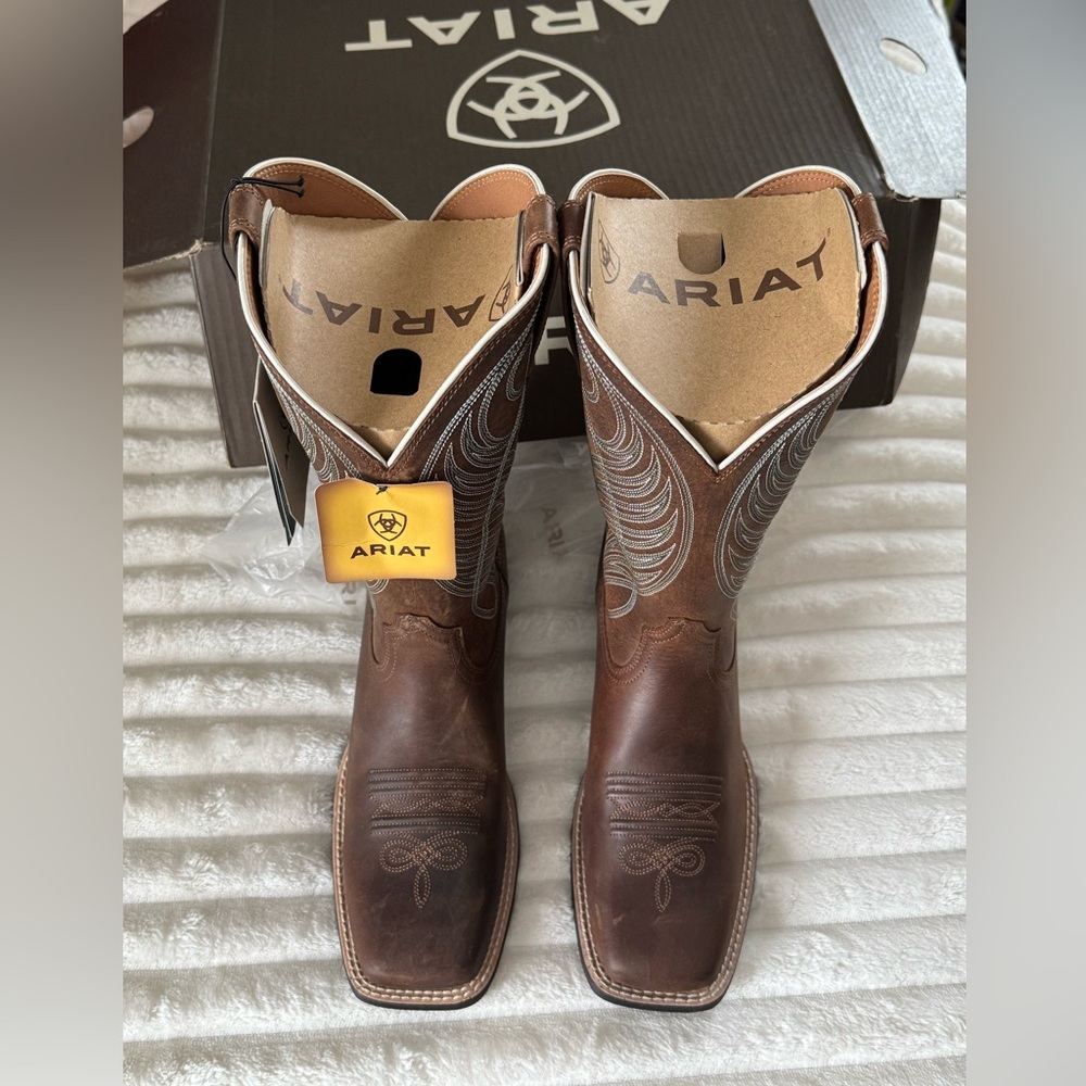 Ariat round up square toe boot.